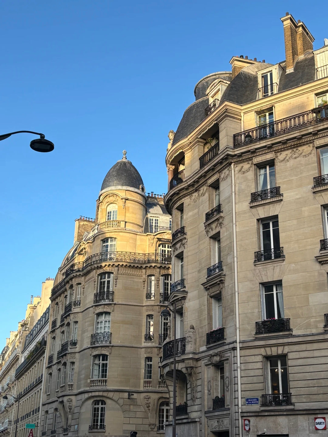 Pourquoi la Chaussée de la Muette s’appelle-t-elle ainsi ? Une histoire entre silence… et chasse royale