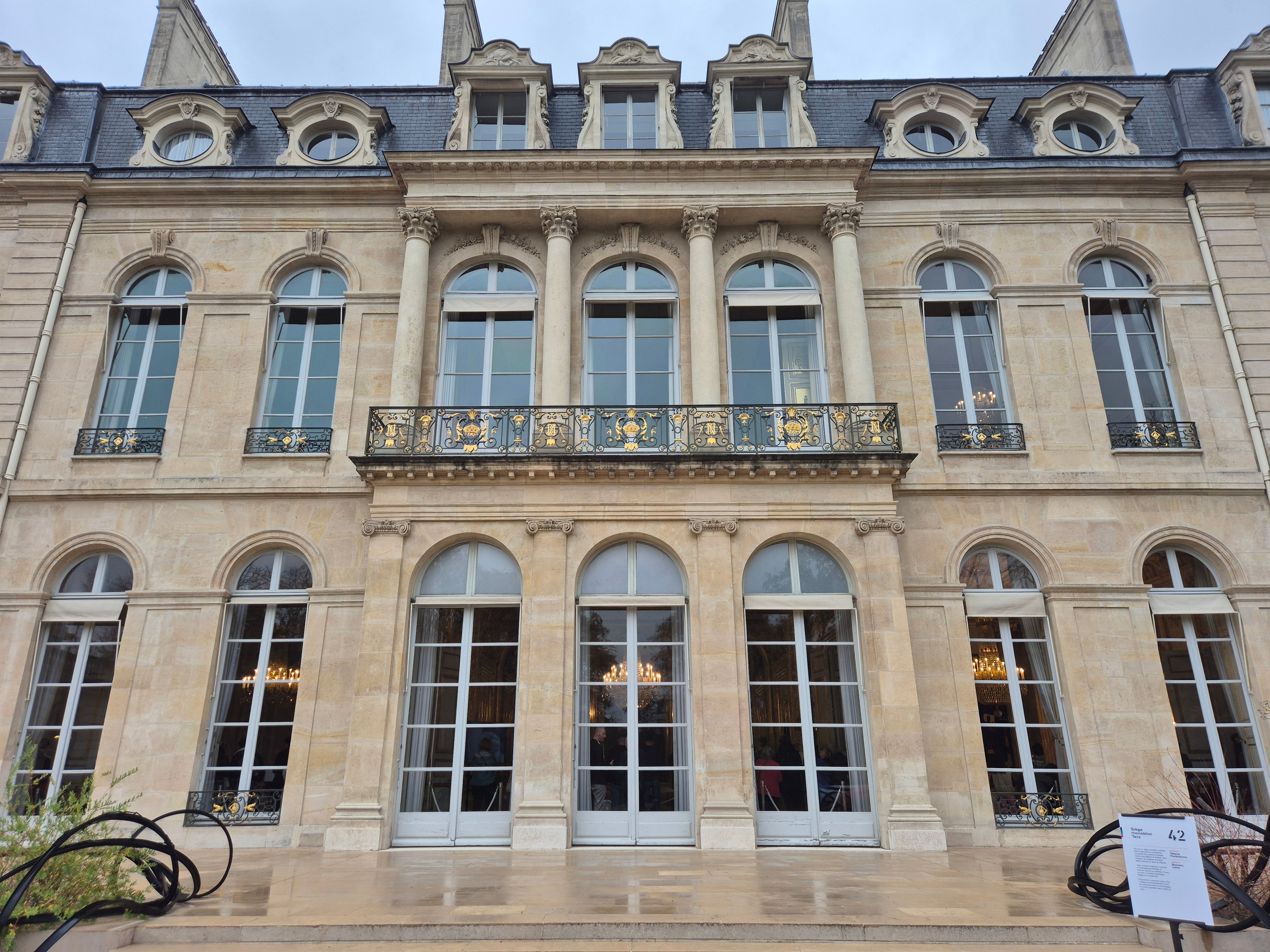 Puzzle Photo Paris : Palais de l'Élysée côté jardin, 1000 pièces - MyCityPuzzle