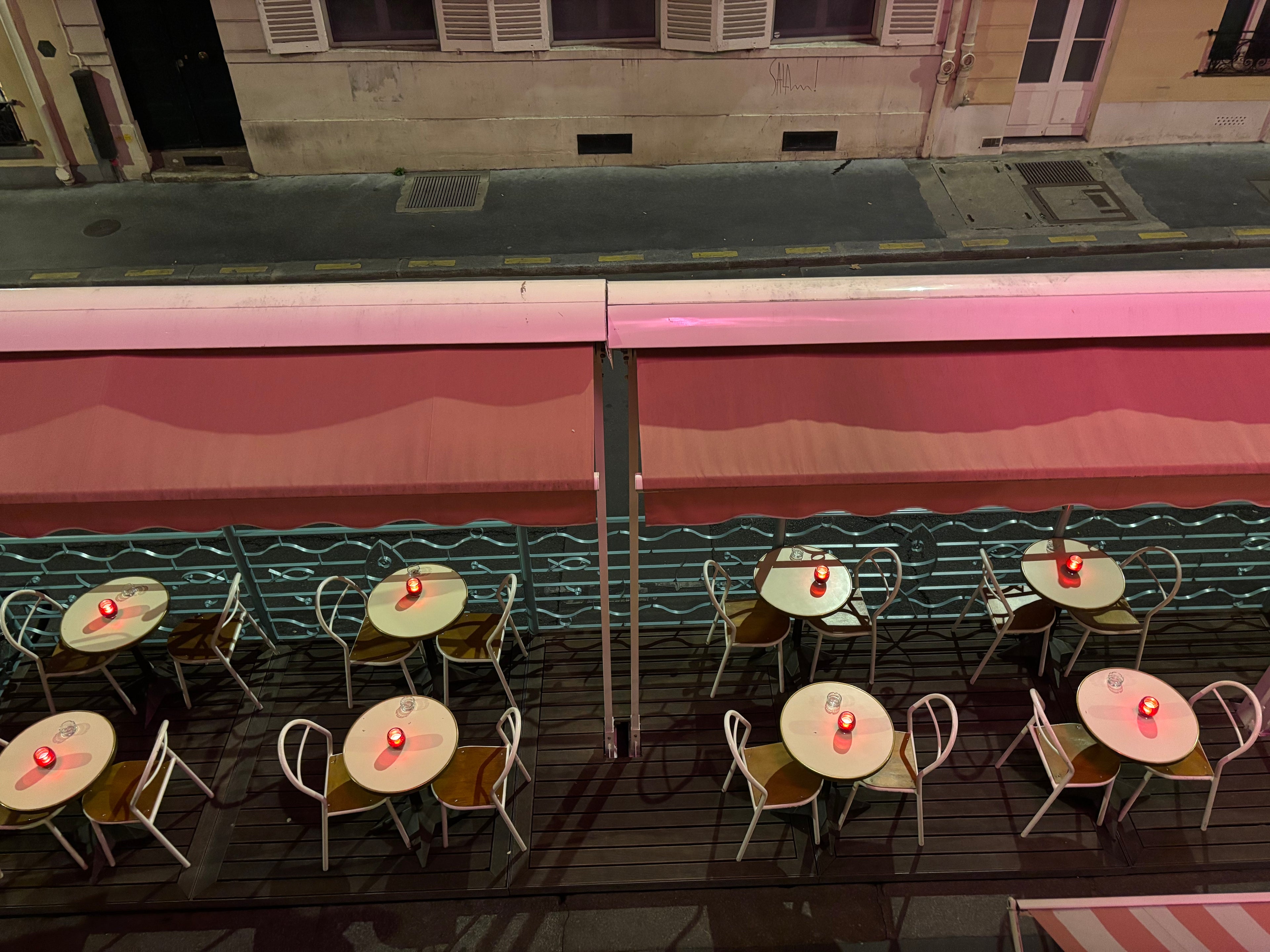 Puzzle 1000 pièces Terrasse rue de Navarin Paris 9